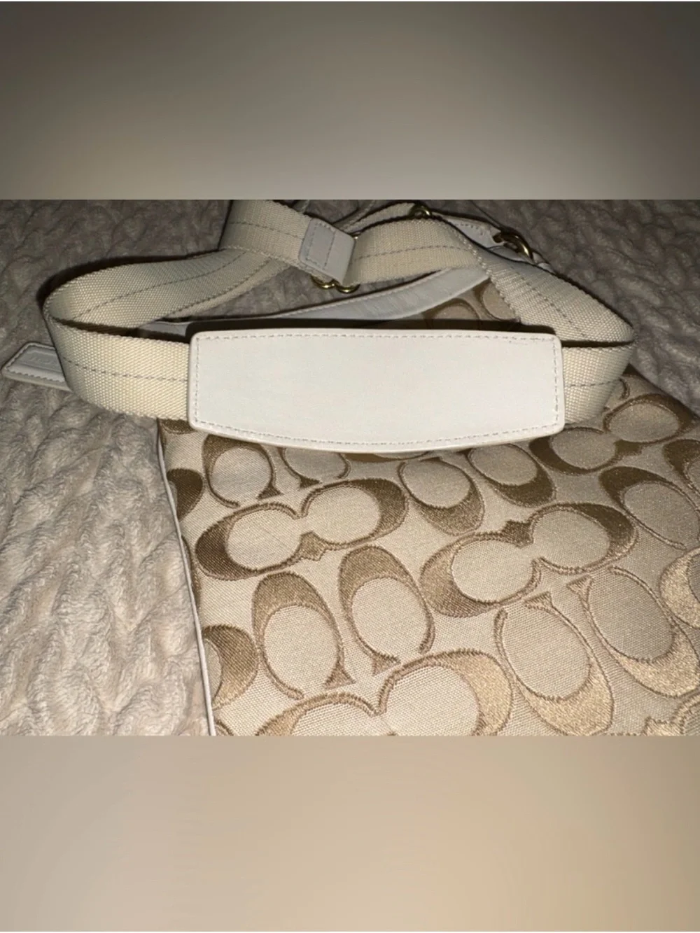 ✨ VINTAGE Coach Cricket Signature Crossbody Bag Gold Khaki Turnlock